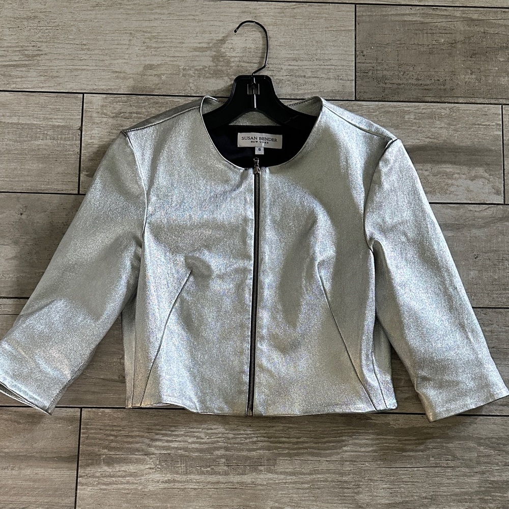 Susan Bender Silver Metallic Cropped Zip Jacket